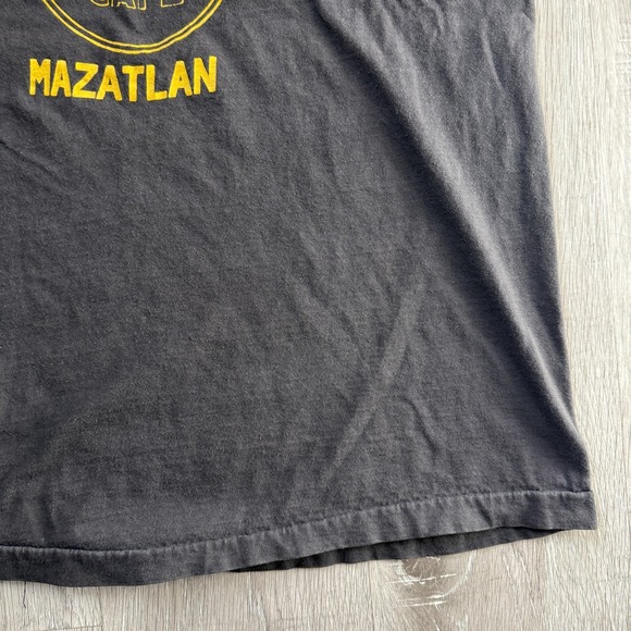 Vintage Hard Rock Cafe Mazatlan Shirt Mens M Black Tropical And Genuine 90s Tee - Picture 7 of 13